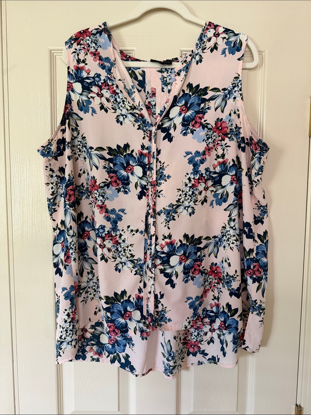 Bobeau 2X Pink Floral Sleeveless Top Pleated back